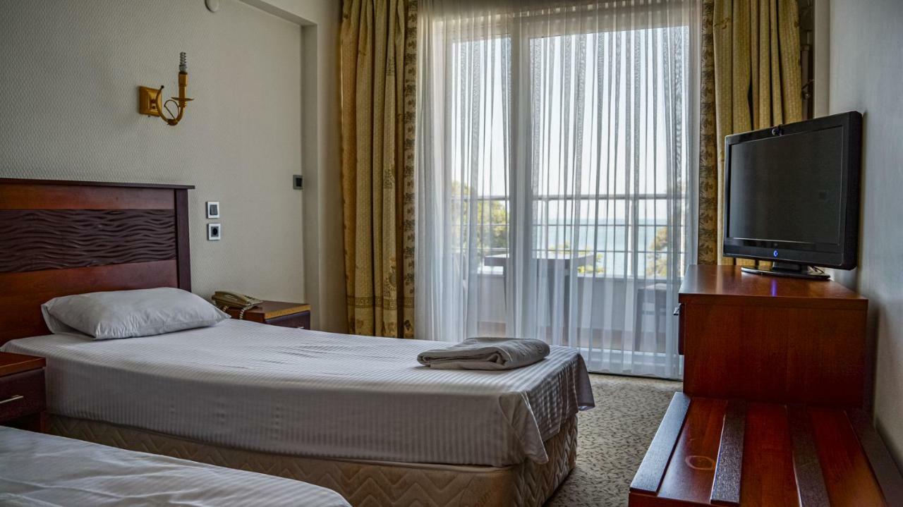 Grand Nicea Hotel Iznik ภายนอก รูปภาพ